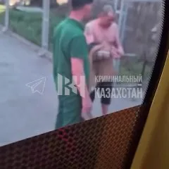 Нападение на врачей скорой помощи с ножом в Алматы