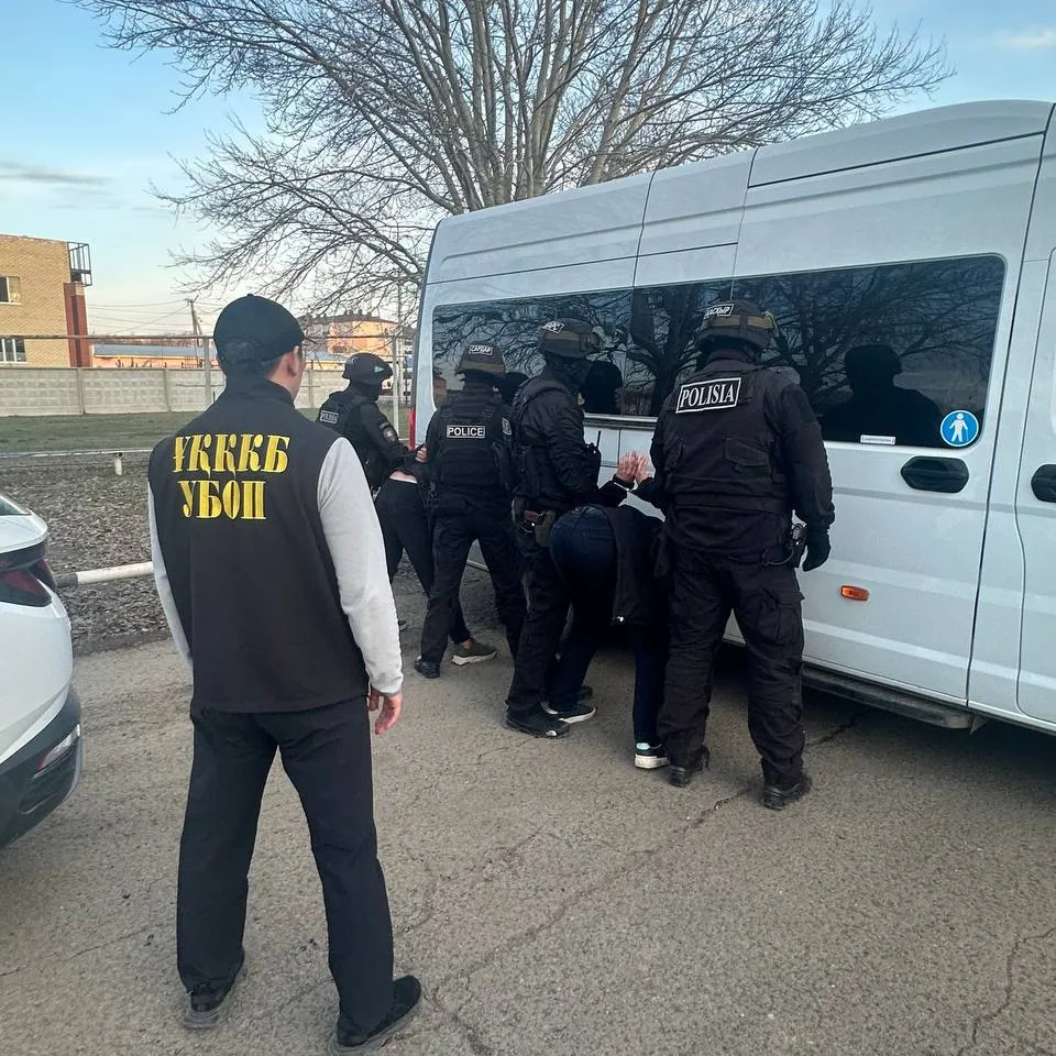 БҚО-да полицияның заңды талаптарына бағынбаған азаматтар тобы ұсталды 🤲