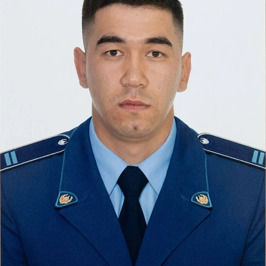 Полицейские спасли двух рыбаков, провалившихся под лед в Костанайской области