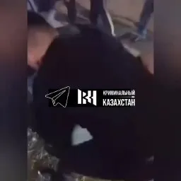 Атырауда ер адамдар тобы полиция қызметкерлеріне шабуыл жасады